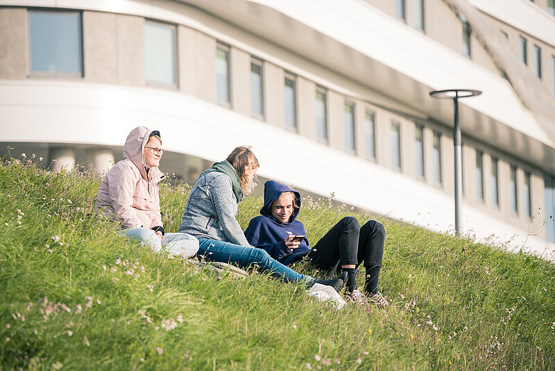 Uzsākta Rakstu mājas būvniecība; studenti nepacietībā gaida pievienoties dabaszinātņu studentiem Torņkalnā