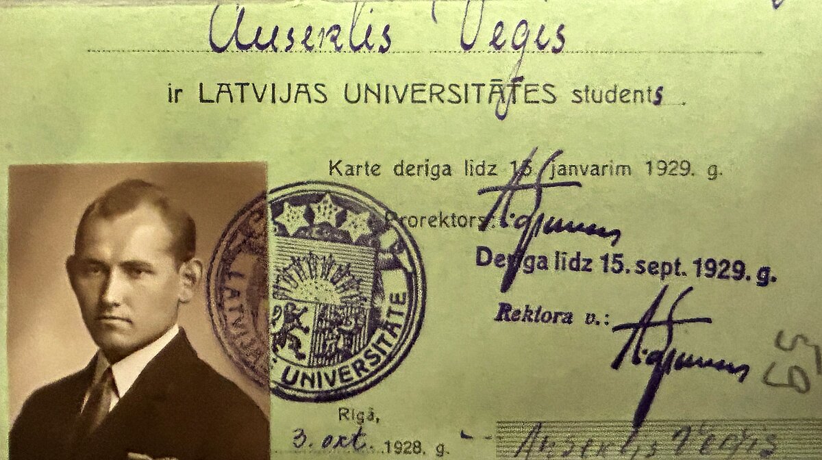 A. Veģa studenta karte. 1928. gads. Foto no LVVA. 7427.f., 1. apr., 6592. l., 59. lp. A. Veģa studenta karte. 1928. gads. Foto no LVVA. 7427.f., 1. apr., 6592. l., 59. lp.