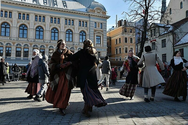 Spēlēt, kustēties, dziedāt, veidot - amatiermākslas kolektīvi dažādām interesēm